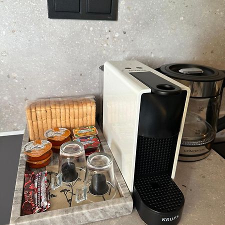 Less Is More Apartment เปรเวซา ภายนอก รูปภาพ