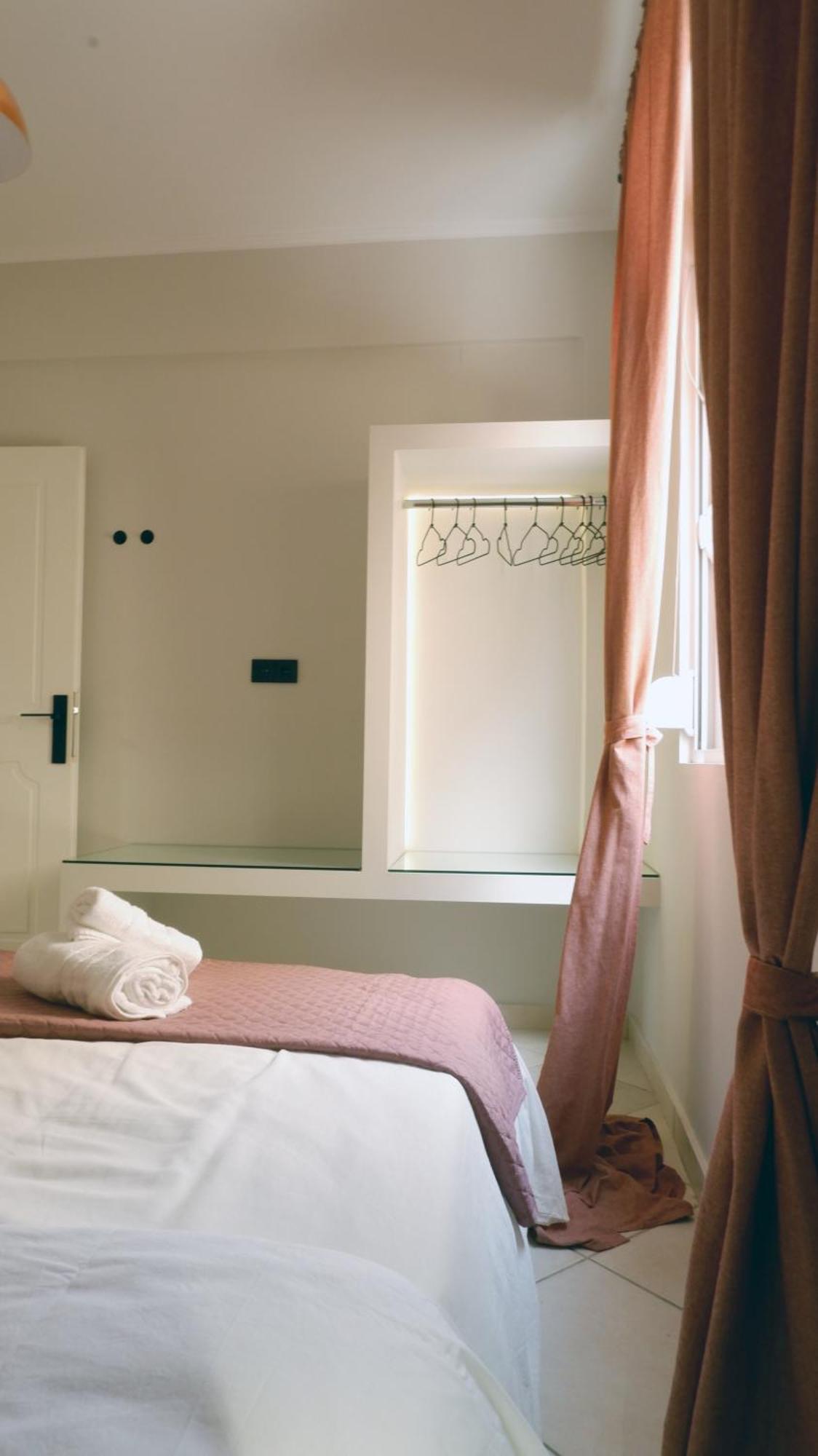 Less Is More Apartment เปรเวซา ภายนอก รูปภาพ