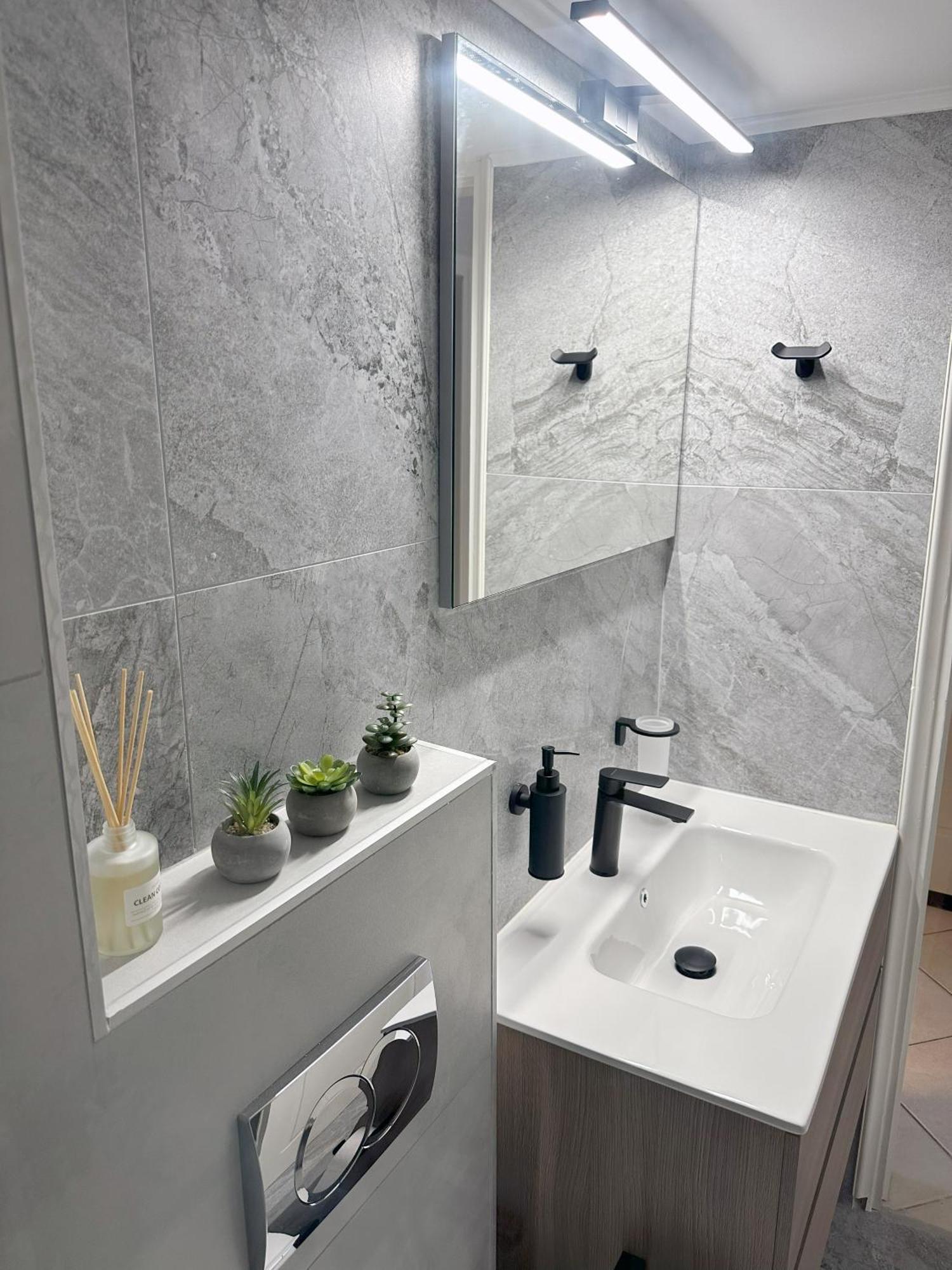 Less Is More Apartment เปรเวซา ภายนอก รูปภาพ