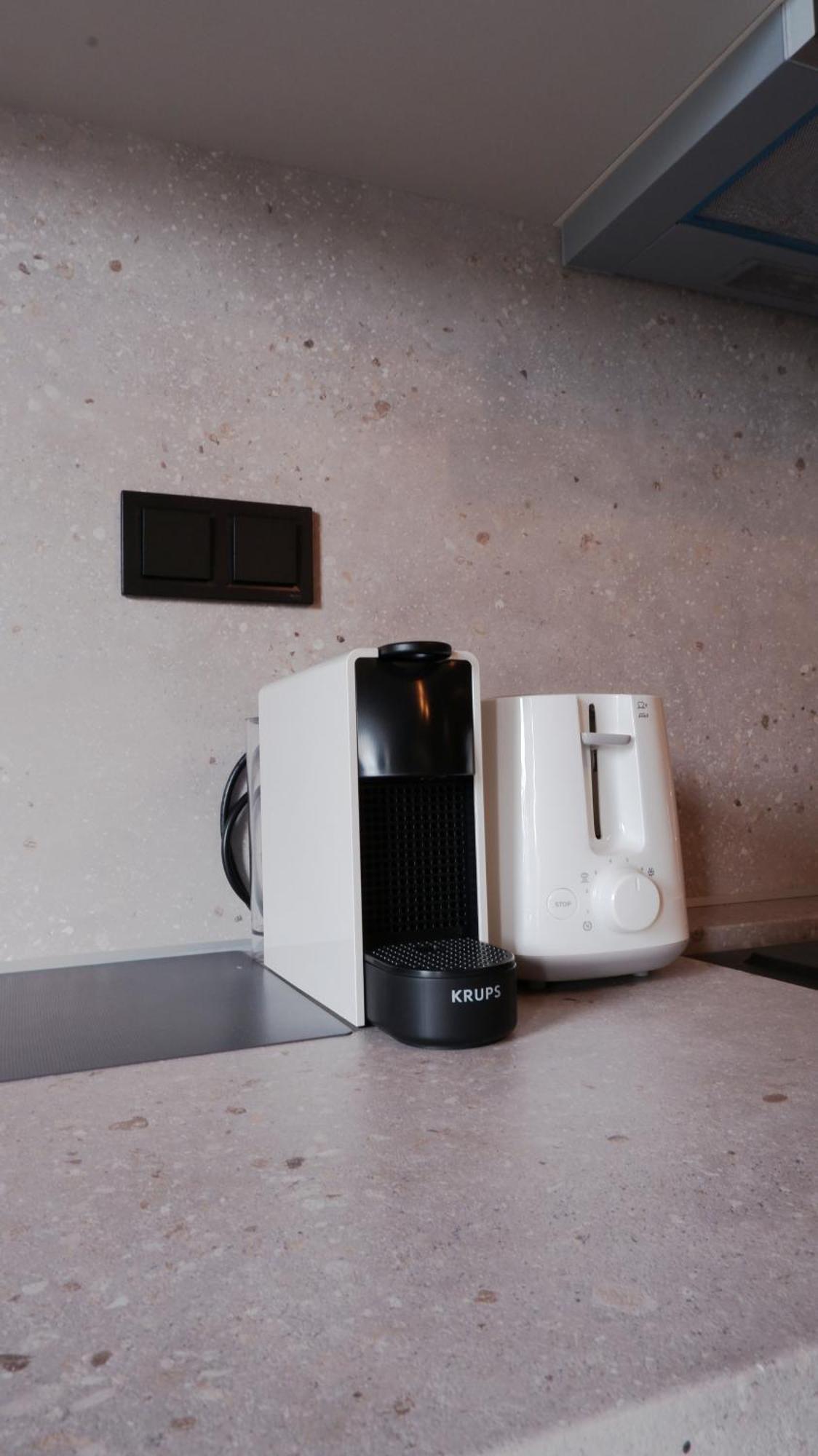 Less Is More Apartment เปรเวซา ภายนอก รูปภาพ
