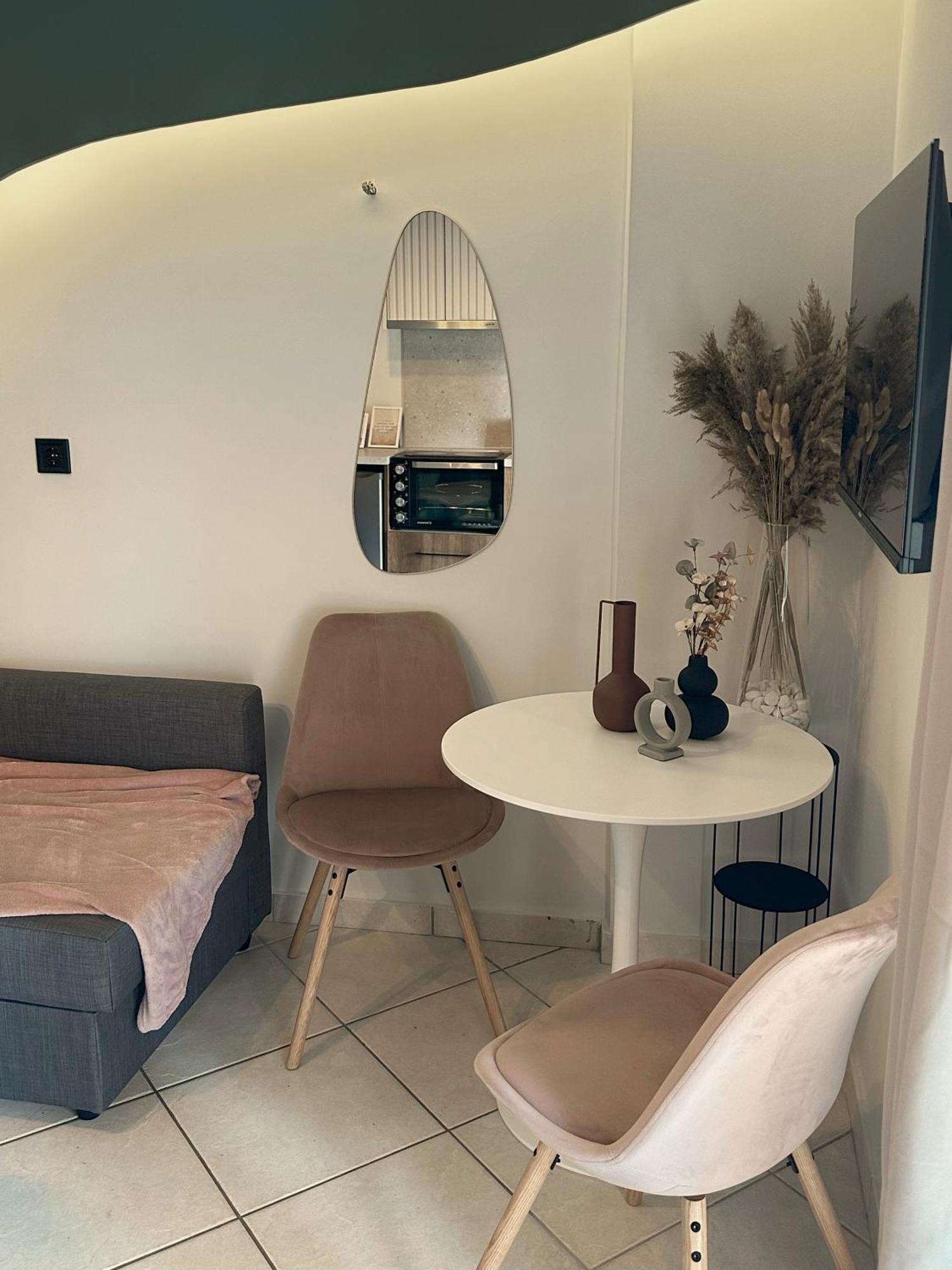 Less Is More Apartment เปรเวซา ภายนอก รูปภาพ